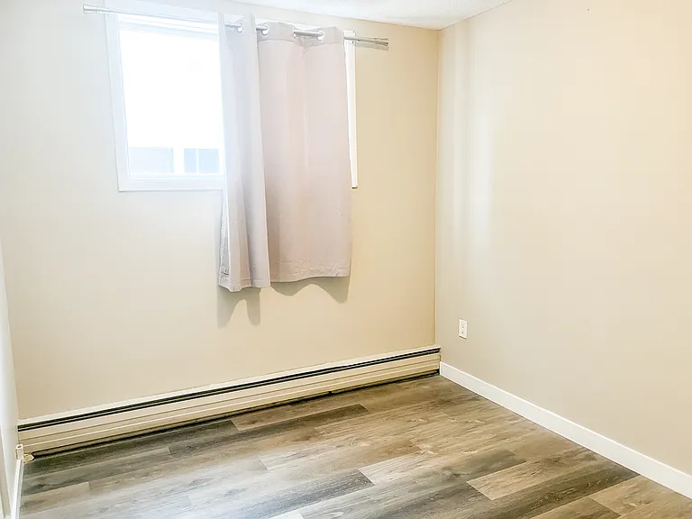 4100 Retallack St — Photo 9