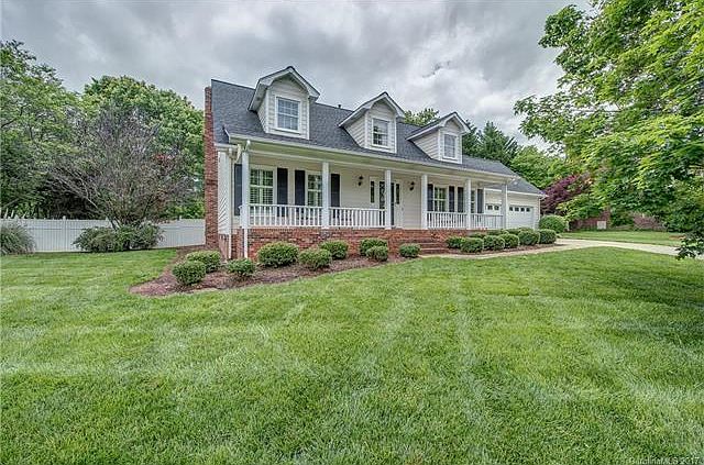 1st image of 2209 Londonderry Dr