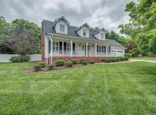 2209 Londonderry Dr, Gastonia, NC 28056