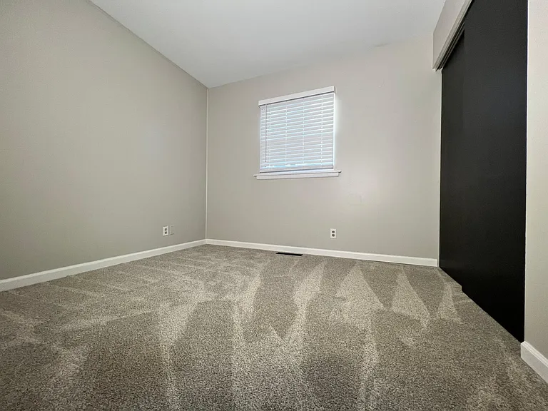 214 E Arrowhead St — Photo 18