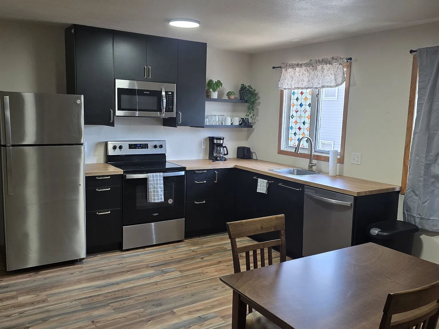 4-plex — Photo 1