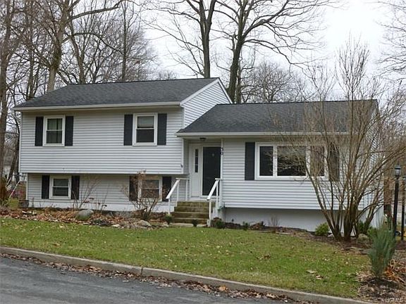 2nd image of 30 Rockwood Dr