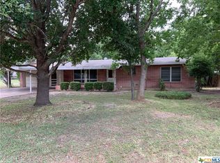 605 Gloria Dr, Seguin, TX 78155