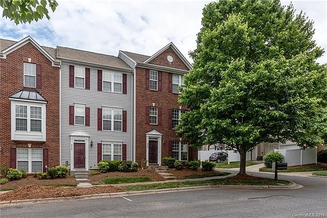 1st image of 9737 Blossom Hill Dr