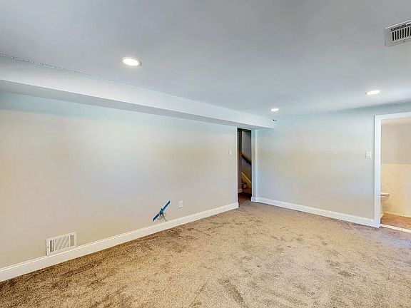 5th image of 636 Texas Dr