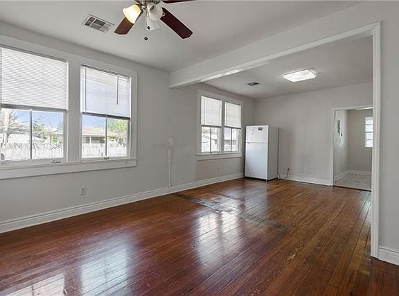5th image of 5623 Woodlawn Pl