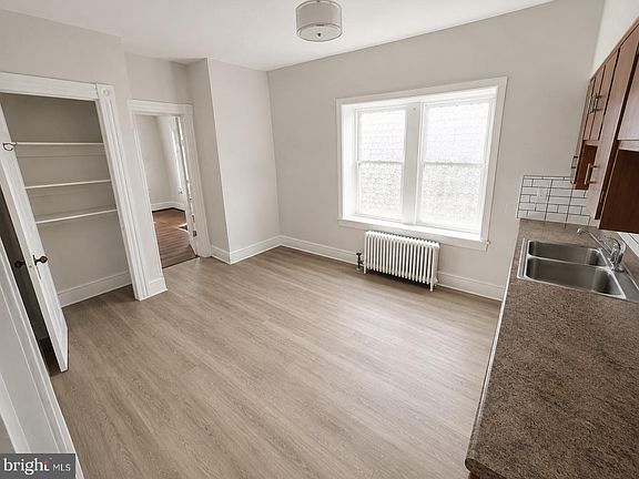 3rd image of 834 Centre Ave Floor 3