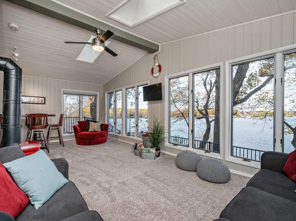 778 101st St NW, Monticello, MN 55362