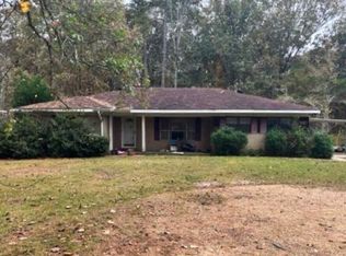 717 Hillsboro St, Forest, MS 39074