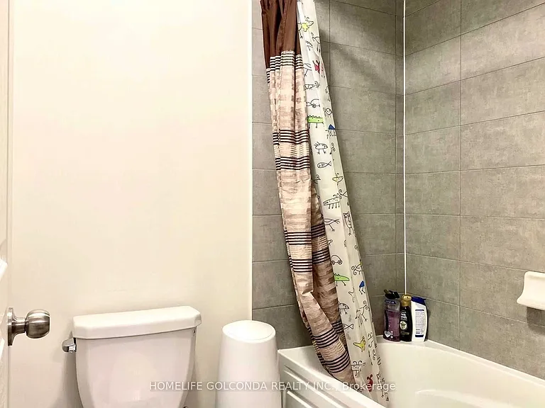 1450 Chretien St — Photo 24