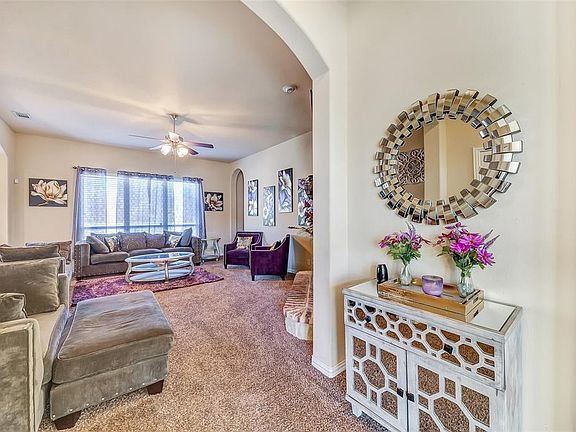 5th image of 1253 Carriage Creek Dr