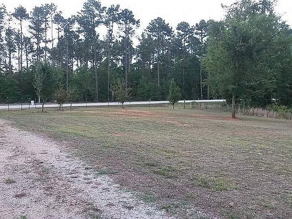 2nd image of 1719 Calhoun Falls Hwy