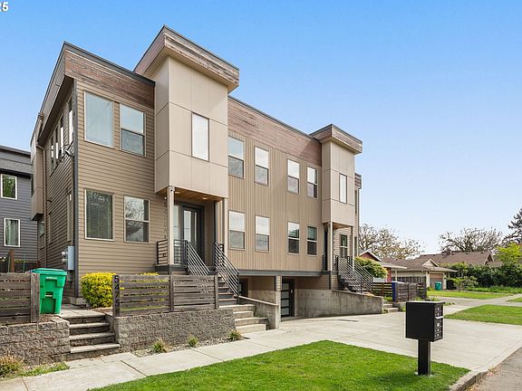 2nd image of 5475 N Bowdoin St Unit A