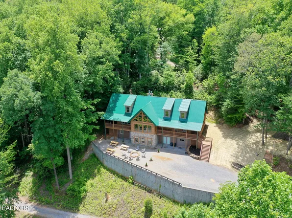 985 Old Cades Cove Rd, Townsend, TN 37882