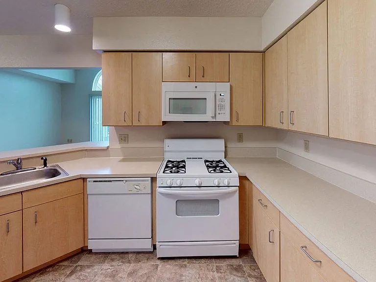 Hunters Pond Apartment Homes — Photo 77