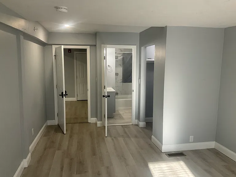 6 W Summer St #2 — Photo 11