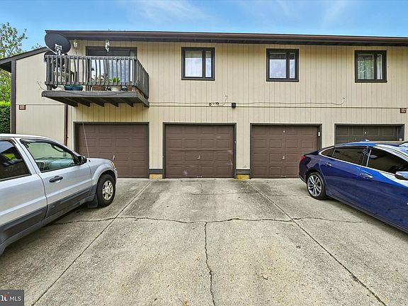 4th image of 380 Court