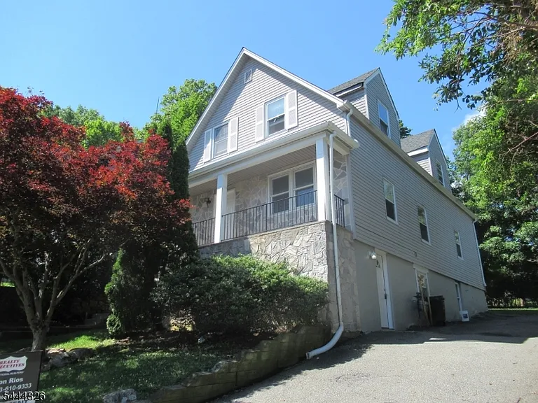 44 Grant St #B — Photo 1