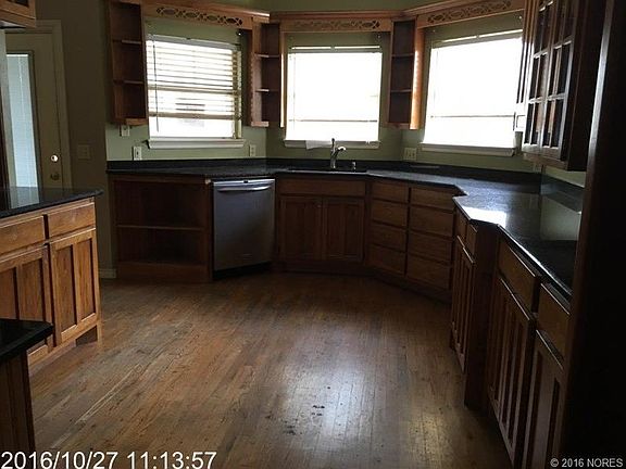 4th image of 8415 S 98th Pl E