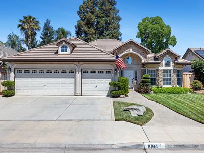 8194 N 5th St, Fresno, CA, 93720