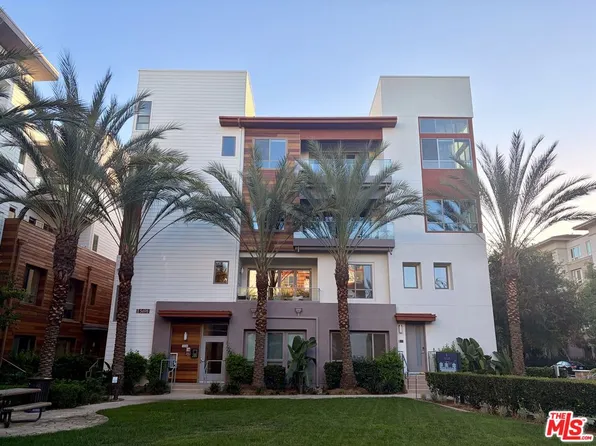 5698 Goldeneye Dr #3, Los Angeles, CA 90094