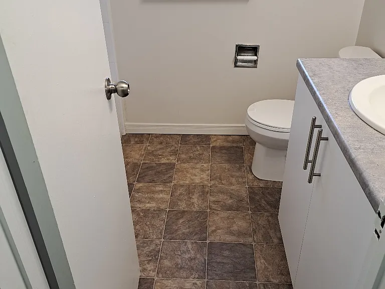 305 Briarhill Ave — Photo 9