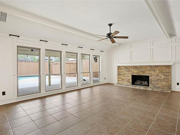 4th image of 2821 Hacienda Ct