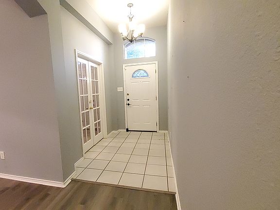 2nd image of 2636 Cumberland Trl