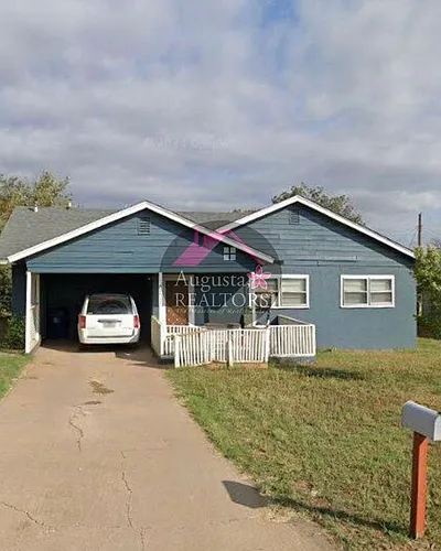 1515 James St Photo 1