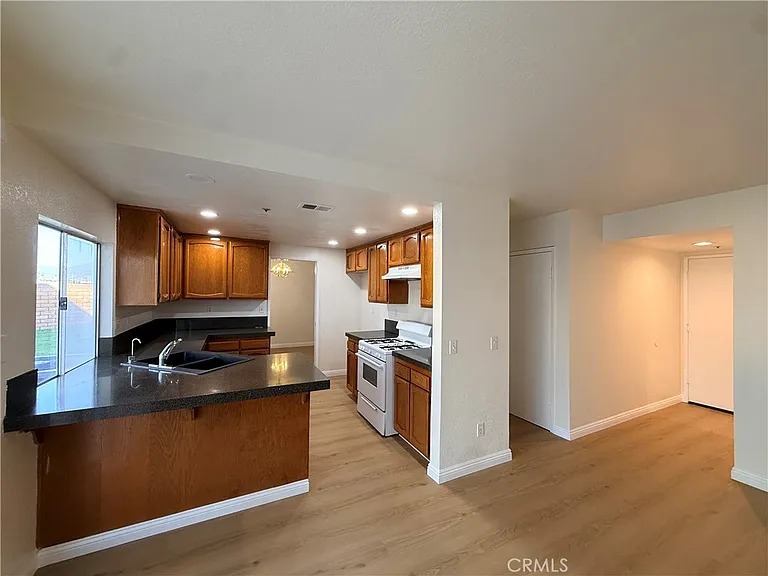 6690 Acacia Ct — Photo 7