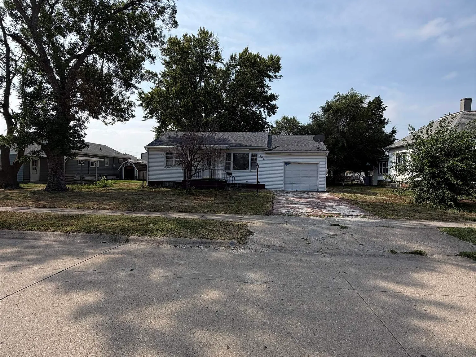 2 bed, 720 sqft, $1,300 — Photo 1