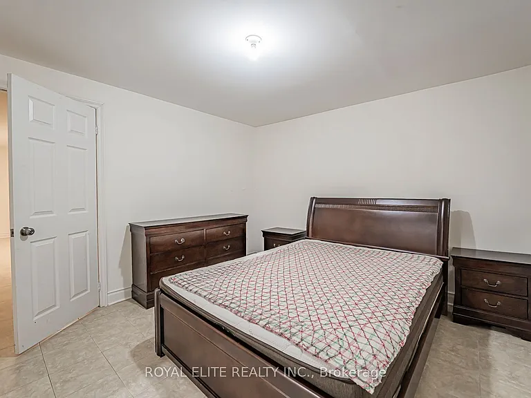 29 Ashmore Cres #BASEMENT — Photo 9
