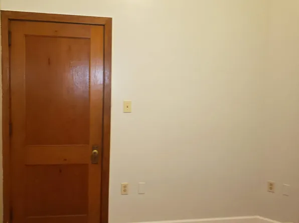 733 N 9th St APT 2, Reading, PA 19604