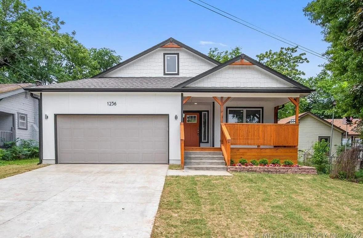 1236 S Zunis Ave — Photo 1