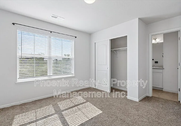 963 Laramie Ln — Photo 15