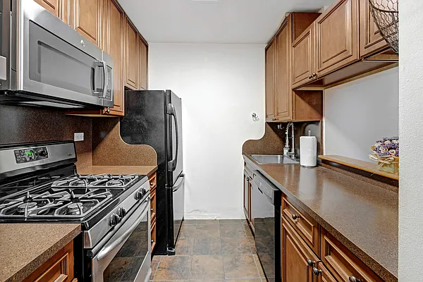 Rented by Compass | media 19