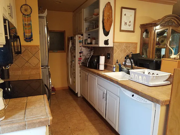 1120 Marina Dr — Photo 4