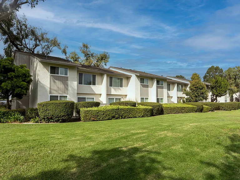 Oceanwood Apartments — Photo 29