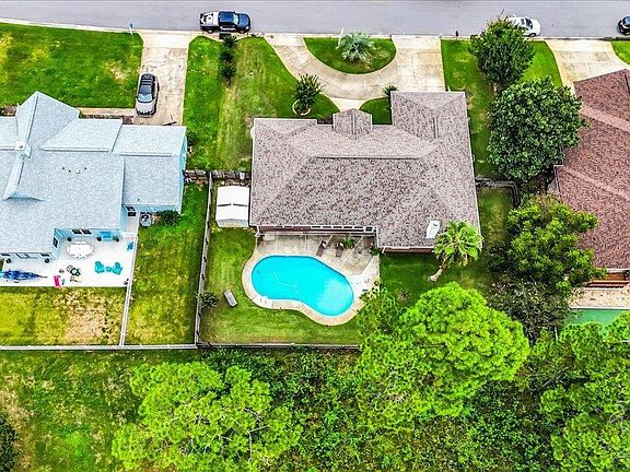 3rd image of 949 Vestavia Way