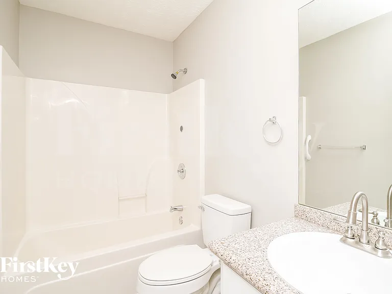 140 Thrasher Rd — Photo 17