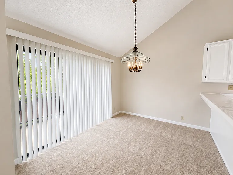 39015 Walnut Ter — Photo 5