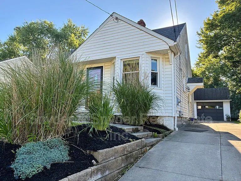 1173 Dayton St — Photo 2