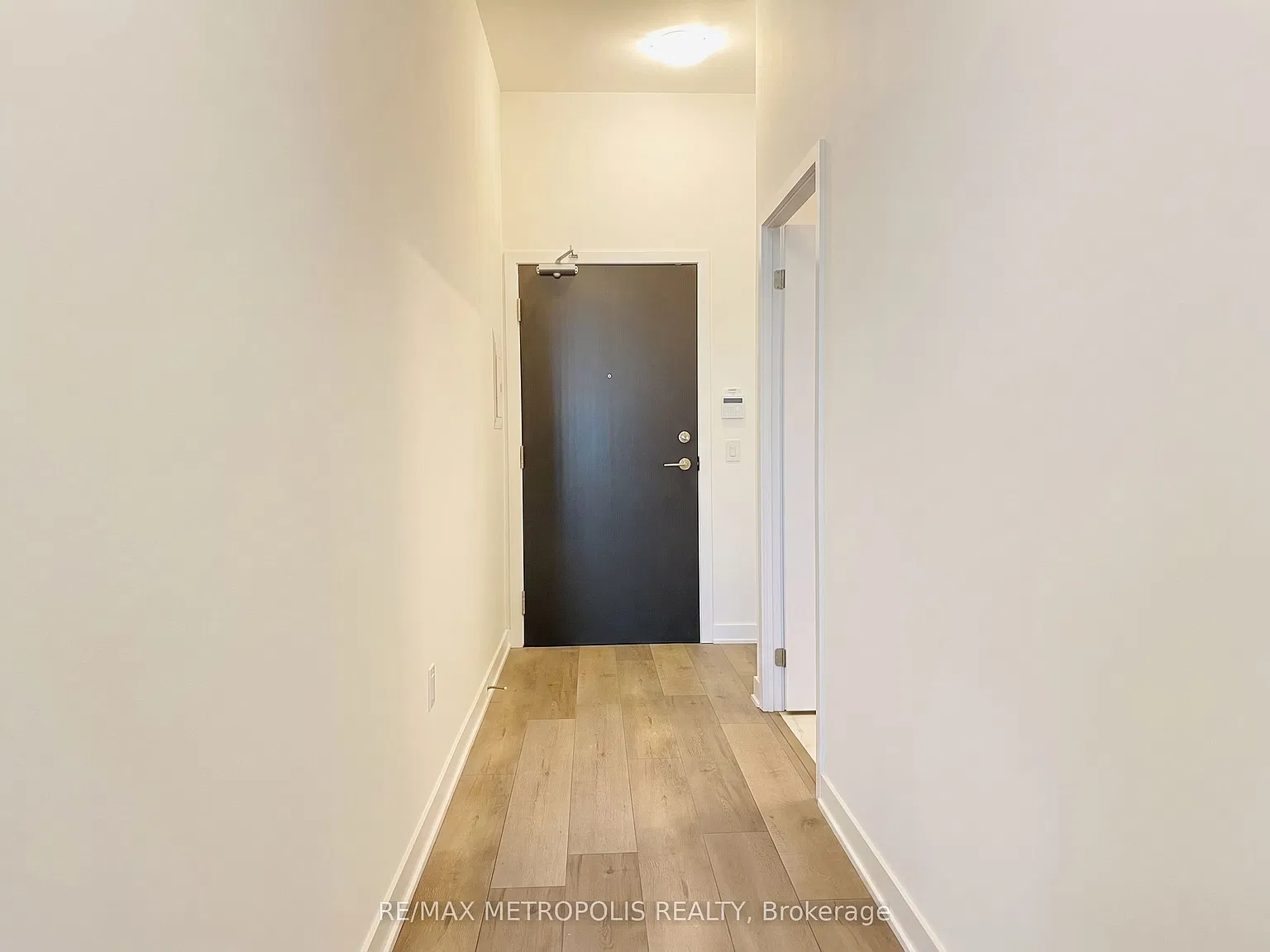 2 bed, $2,350 — Photo 2