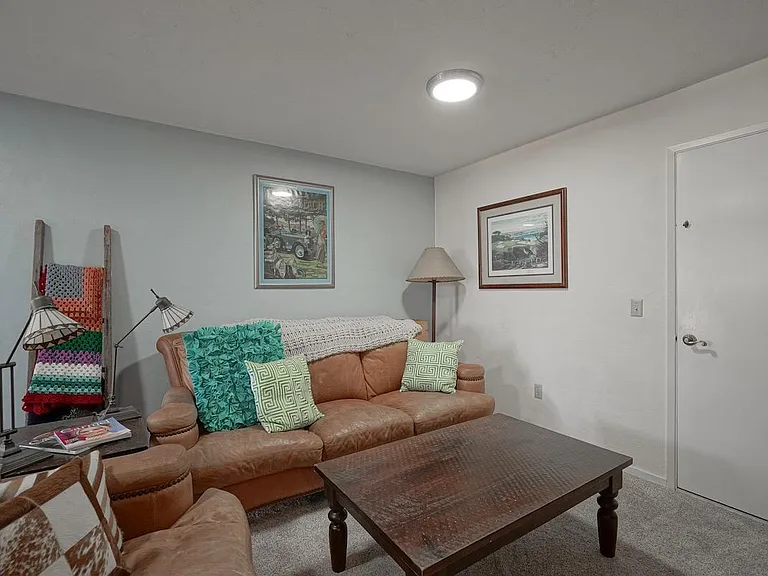 920 Lighthouse Ave #E — Photo 9
