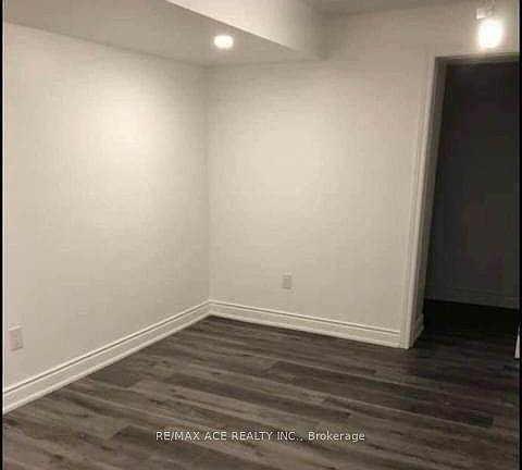 5th image of 27 Swans Acre Trl #Basement