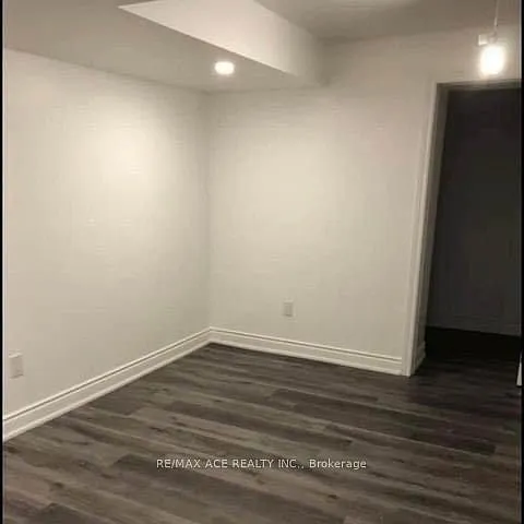 27 Swans Acre Trl #BASEMENT — Photo 5