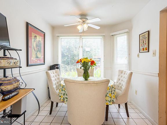 4th image of 5065 Columbia Road 18 #18-11