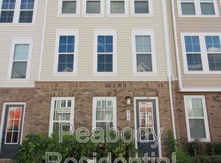 6707 Upland Manor Dr, Gainesville, VA 20155