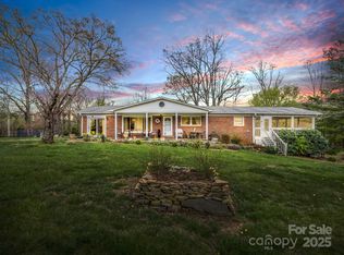 24 Clarke Rd, Asheville, NC 28805