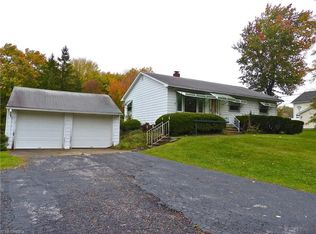 8925 Billings Rd, Kirtland, OH 44094